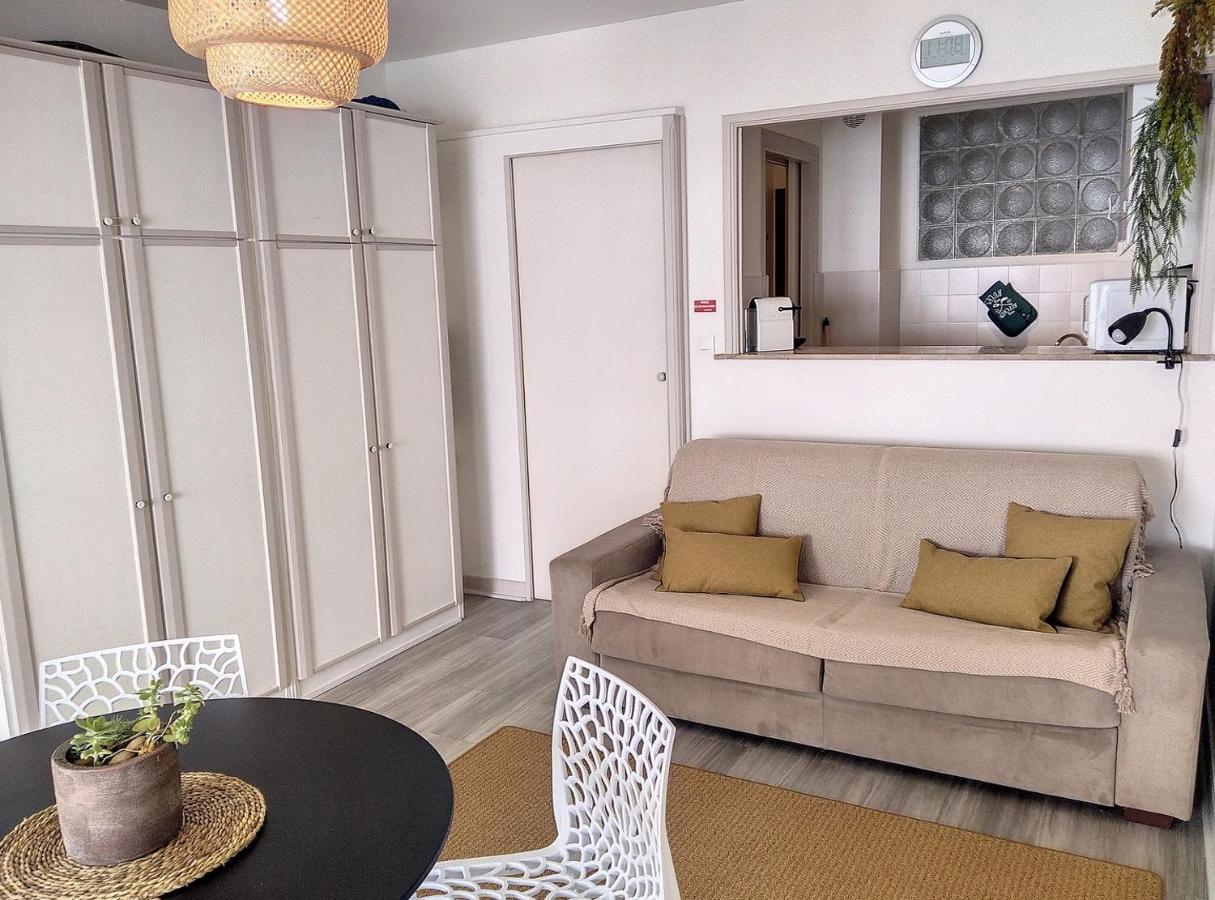 Constellation Apartment Жуан-Ле-Пин Екстериор снимка